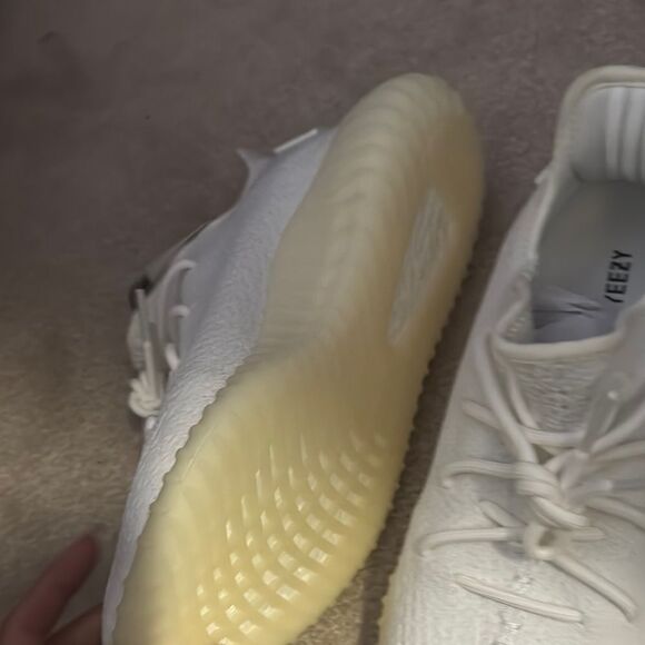 NEW Adidas Yeezy Boost 350 V2 Sneakers